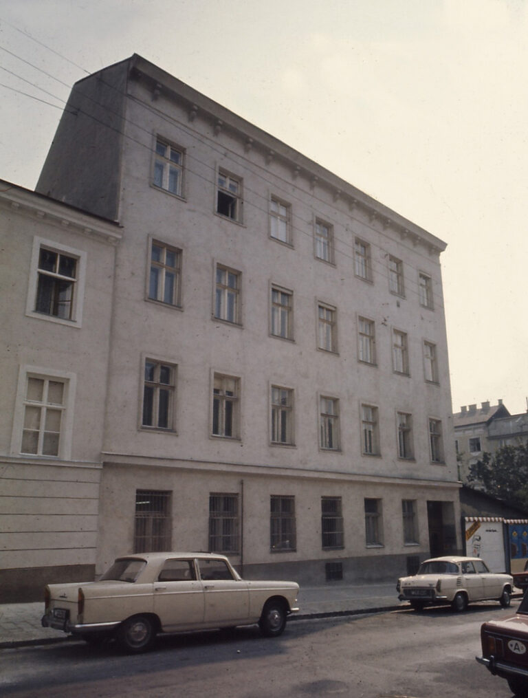 AKG First Building